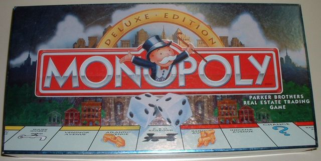 Monopoly - Deluxe Edition