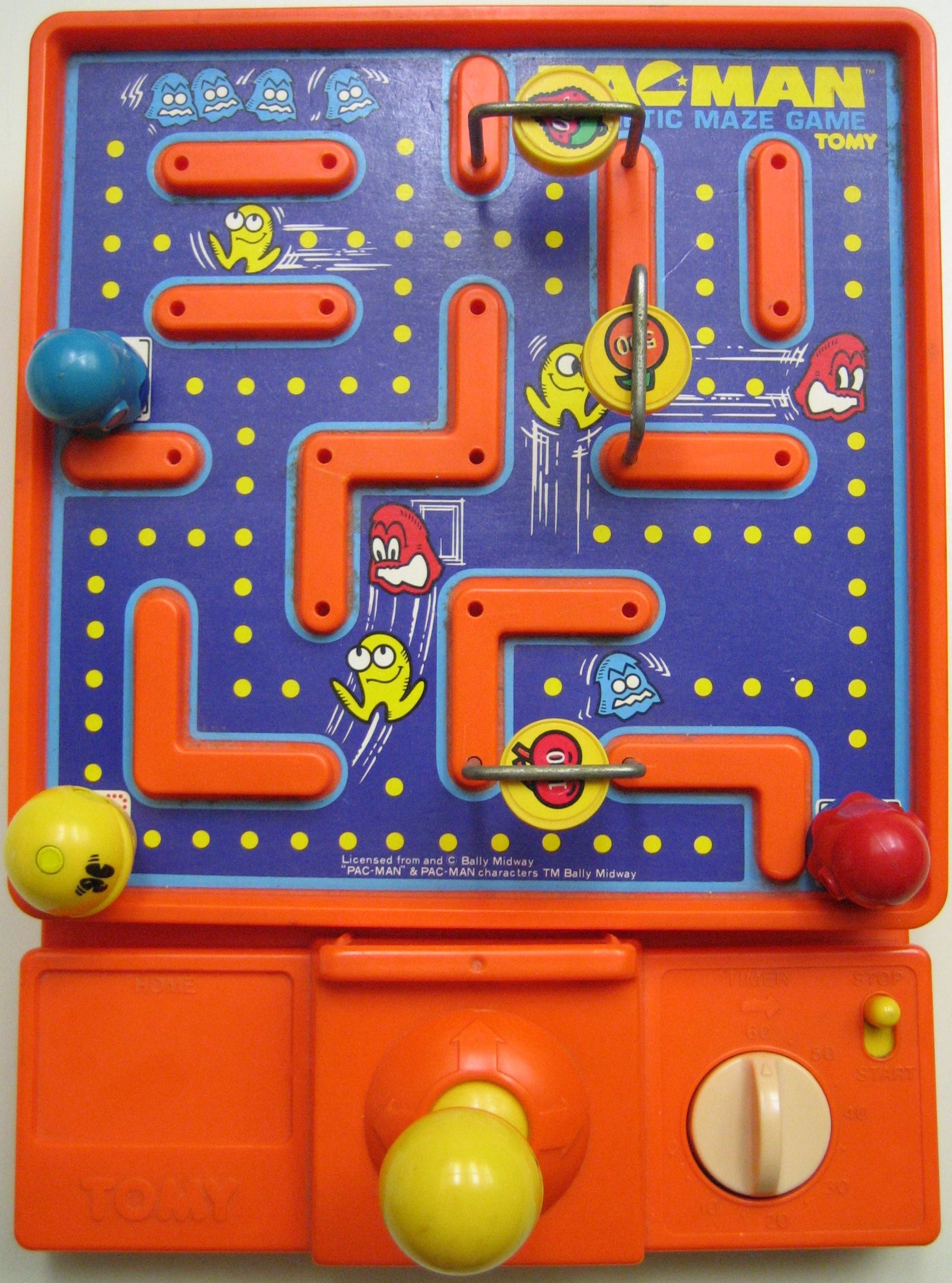 Pac Man Magnetic Maze