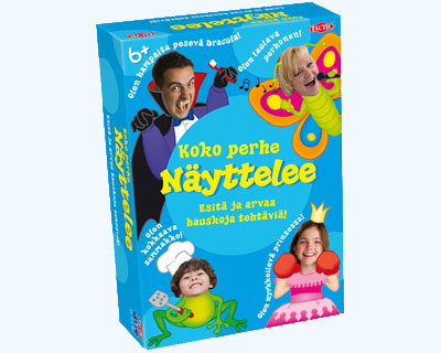 Koko perhe nayttelee