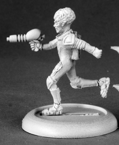 Alien Overlord with Pistol
