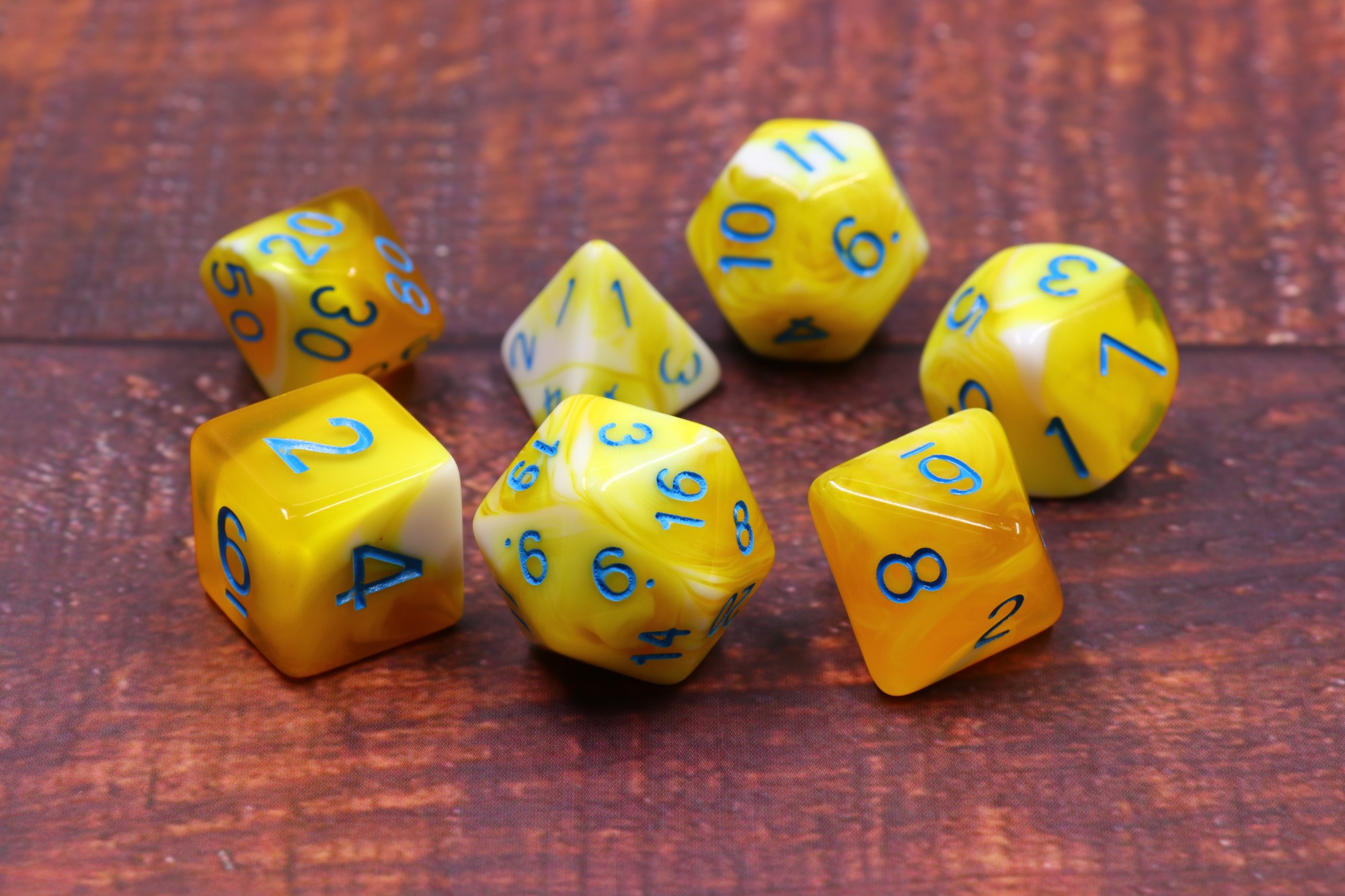 HD Polyhedral 7 Dice Set Lemon Cream