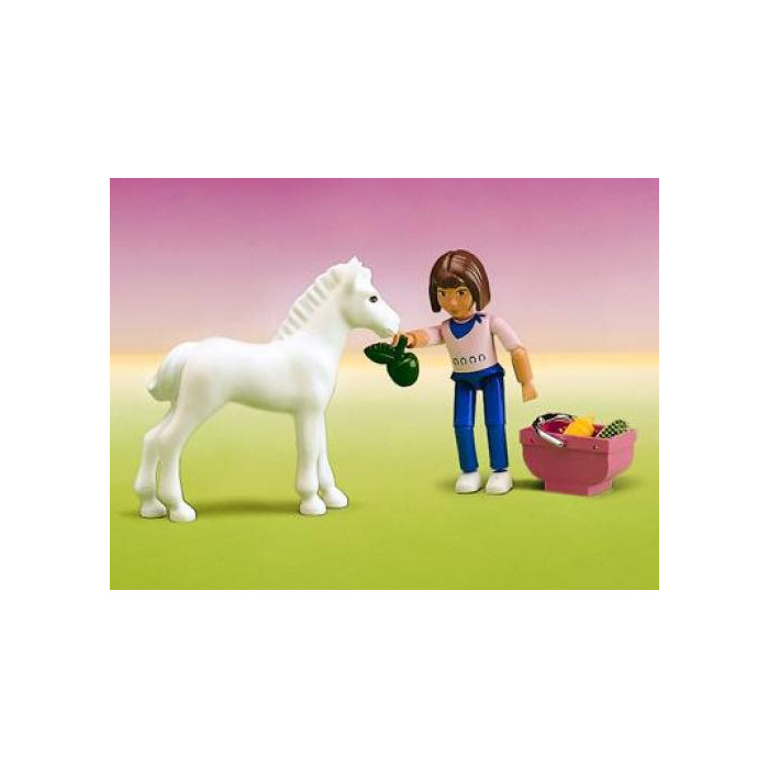 LEGO Jennifer and Foal Set 5822