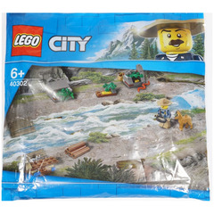 LEGO Become my City Hero Set 40302