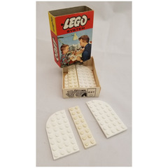 LEGO 4 White Plates Curved 4 x 8 and 1 White Plate 2 x 8 Set 227