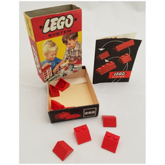 LEGO Sloping Roof Bricks 2 x 2 Set (Red) 282-1