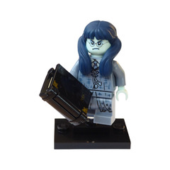LEGO Moaning Myrtle Set 71028-14