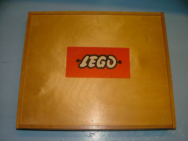 LEGO Empty Kindergarten Box Set 700L