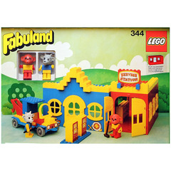 LEGO Service Station Set 134-2