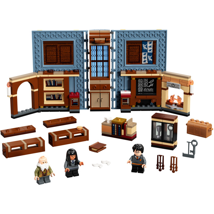 LEGO Hogwarts Moment: Charms Class Set 76385