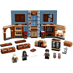 LEGO Hogwarts Moment: Charms Class Set 76385