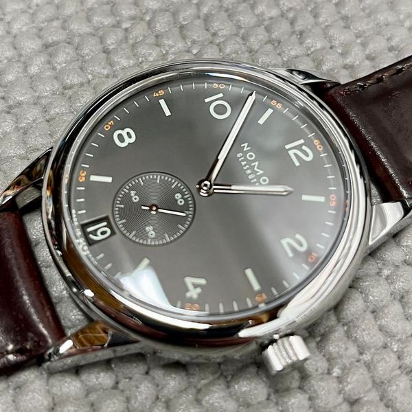 Nomos 774 - Club Automat Datum Dunkel