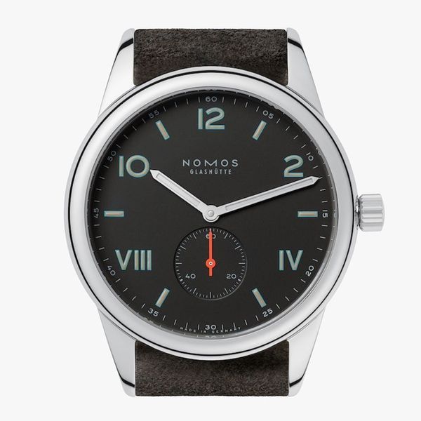 Nomos 738 - Club Campus 38 Nacht