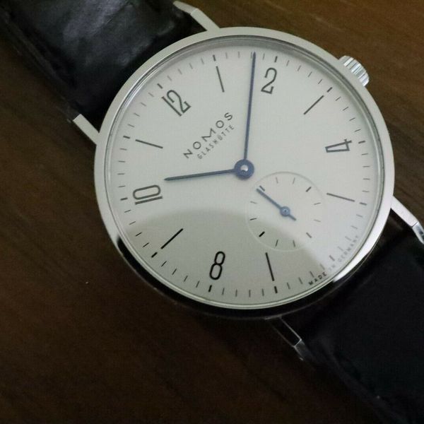 Nomos 122 - Tangente 33