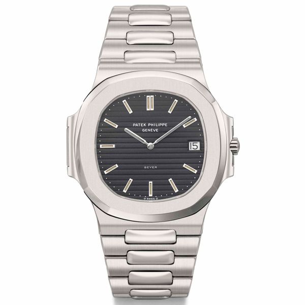 Patek Philippe 3700/1A - Nautilus 3700