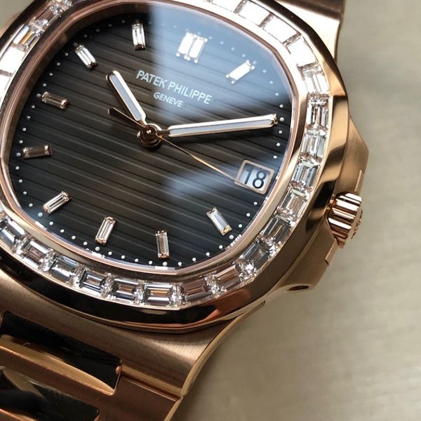 Patek Philippe 5723/1R - Nautilus 5723