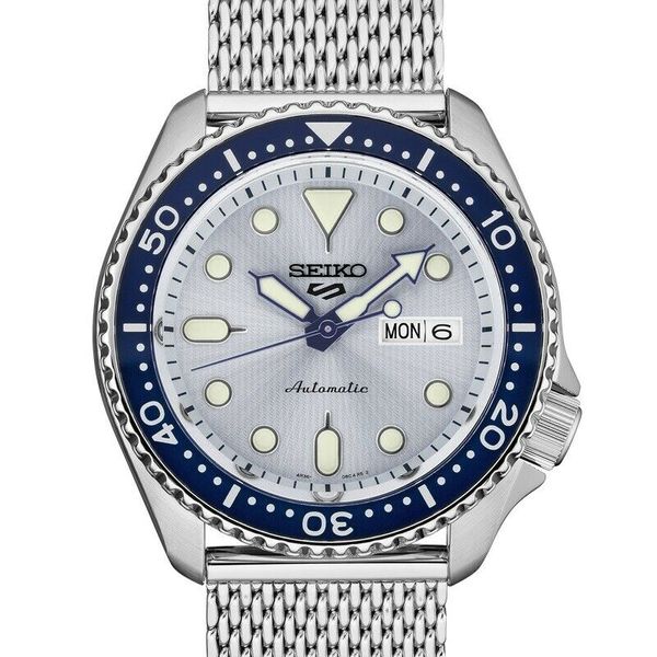 Seiko SRPE77 - 5 Sports