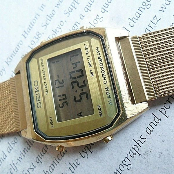 Seiko A904-5009 - LCD Alarm Chronograph