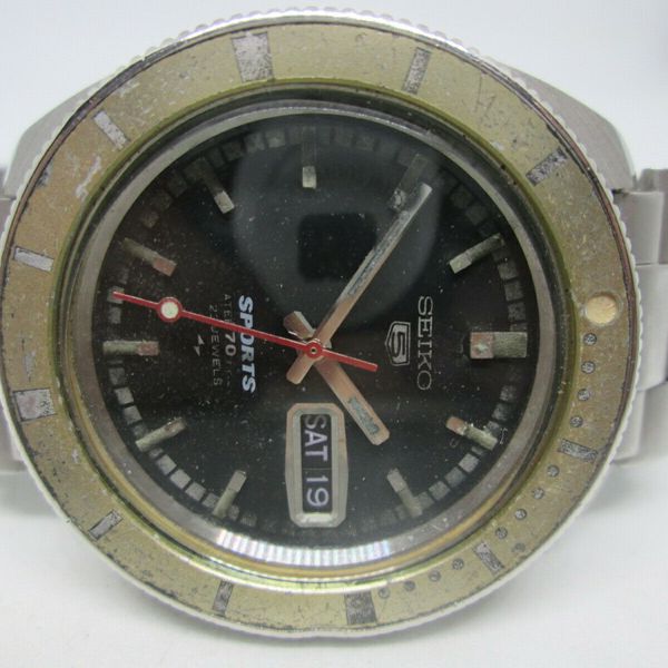 Seiko 5126-8090 - Kamen Rider