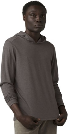 prAna - Hooded T-Shirt - Mens - CHARCOAL HEATHER
