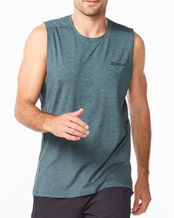 2XU - Motion Tank Top - Mens - SILVER SAGE/BLACK