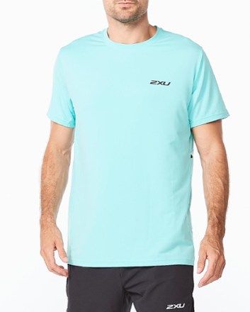 2XU - Motion T-Shirt - Mens - ARTIC/BLACK