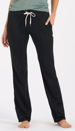 Vuori - Halo Wideleg Pants - Womens - BLACK