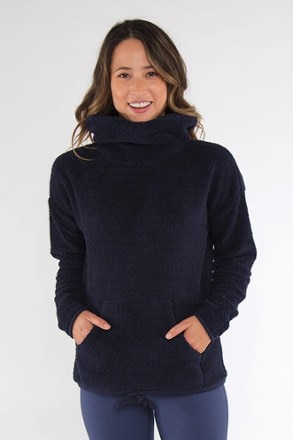 Carve Designs - Roley Cowl Fleece Pullover - Womens - NAVY