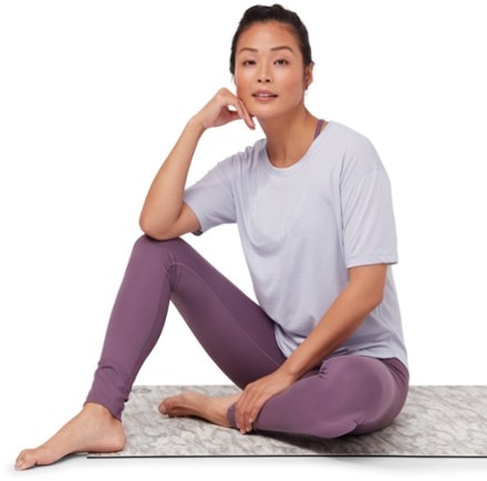 Manduka - Enlightened T-Shirt - Cosmic Sky - Womens