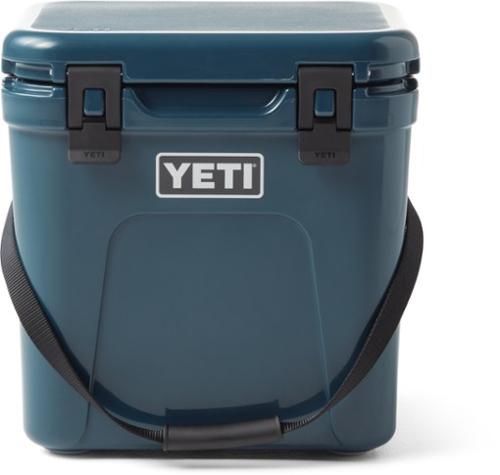 YETI - Roadie 24 Cooler - NAVY