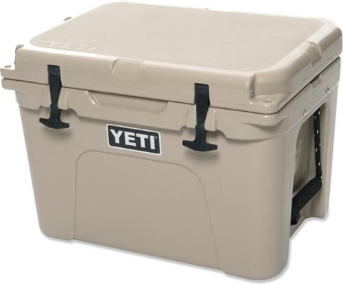 YETI - Tundra 35 Cooler - TAN