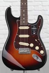 Fender American Professional II Stratocaster - 3 Color Sunburst with Rosewood Fingerboard