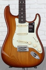 Fender American Performer Stratocaster - Honeyburst with Rosewood Fingerboard