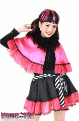 MONSTER HIGH Pink Cape