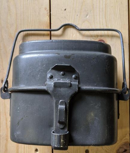 HUNGARIAN ARMY 2-PC MESS KIT