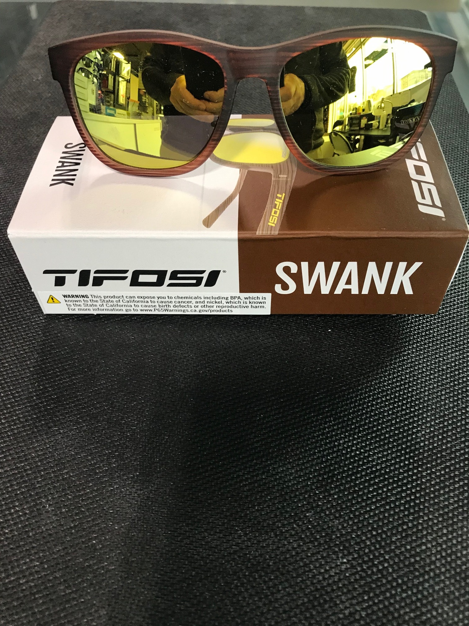Tifosi Swank Woodgrain/Smoke Yellow 2022