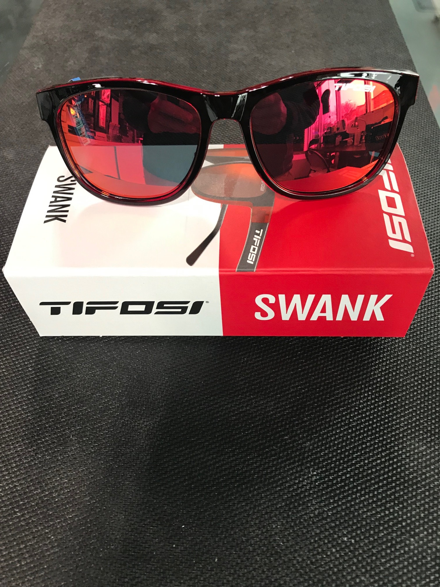 Tifosi Swank Crimson/Onyx Smoke Red 2022
