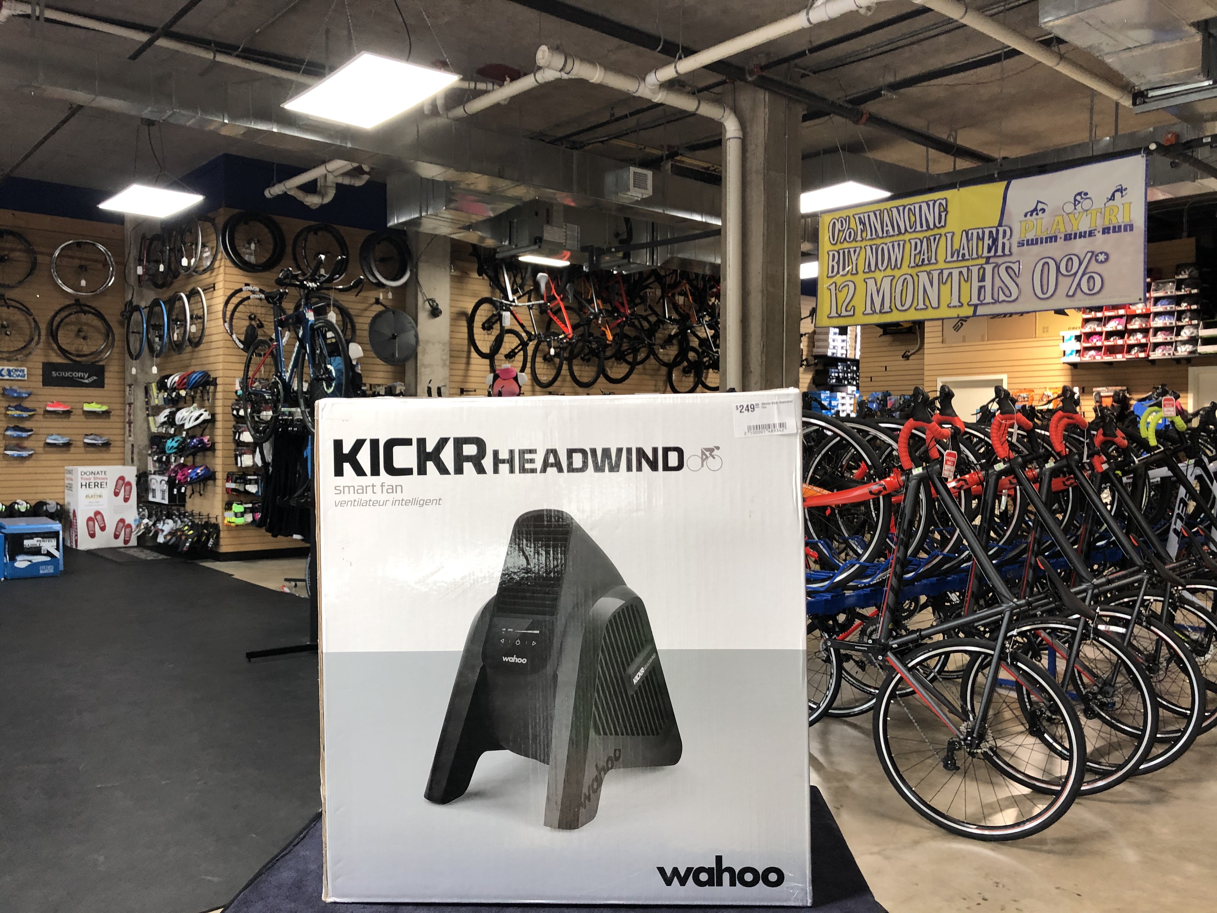 Wahoo Fitness Kickr Headwind Bluetooth Fan 2022