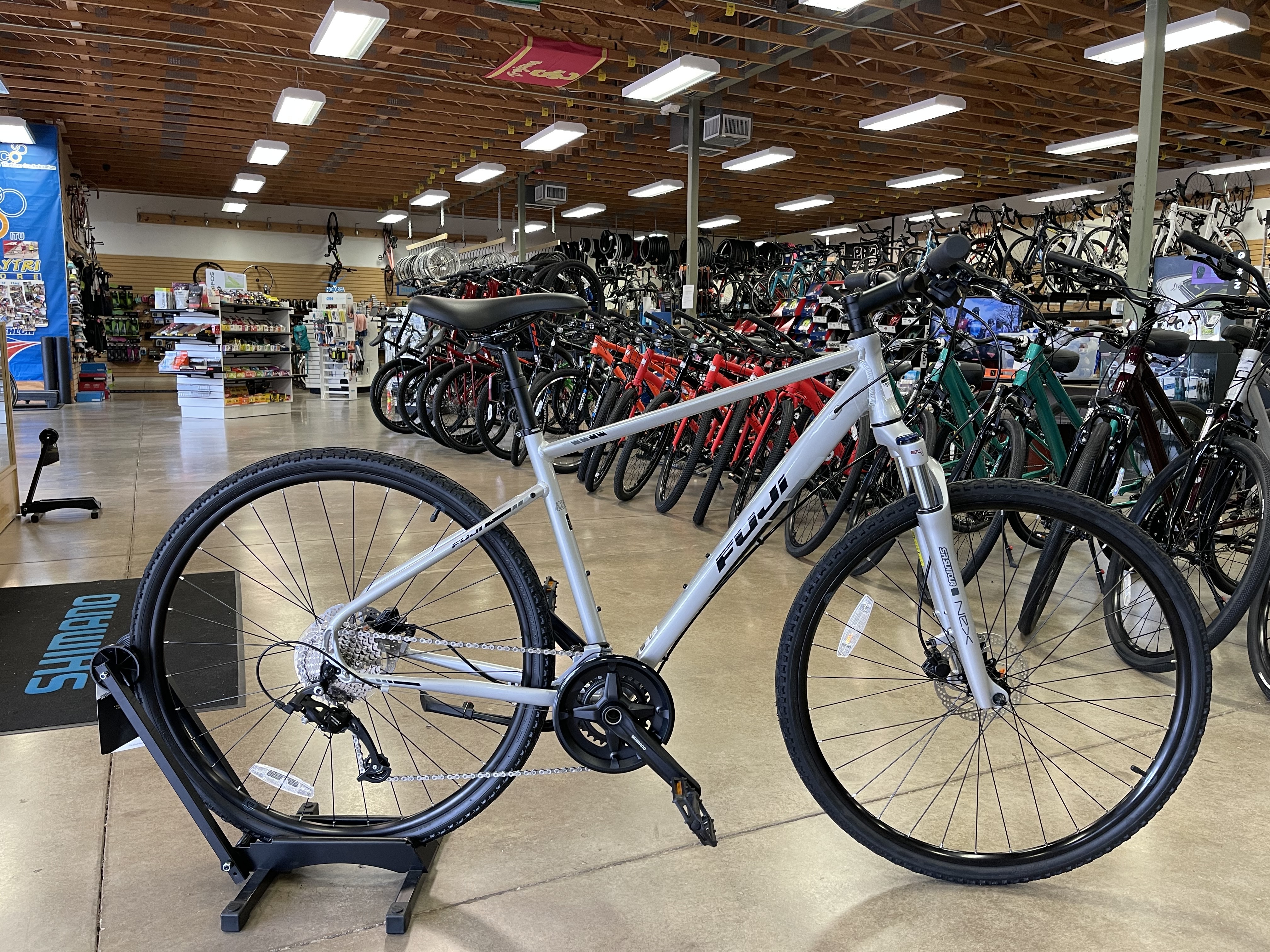 Fuji Traverse 1.3 - Grey 2022