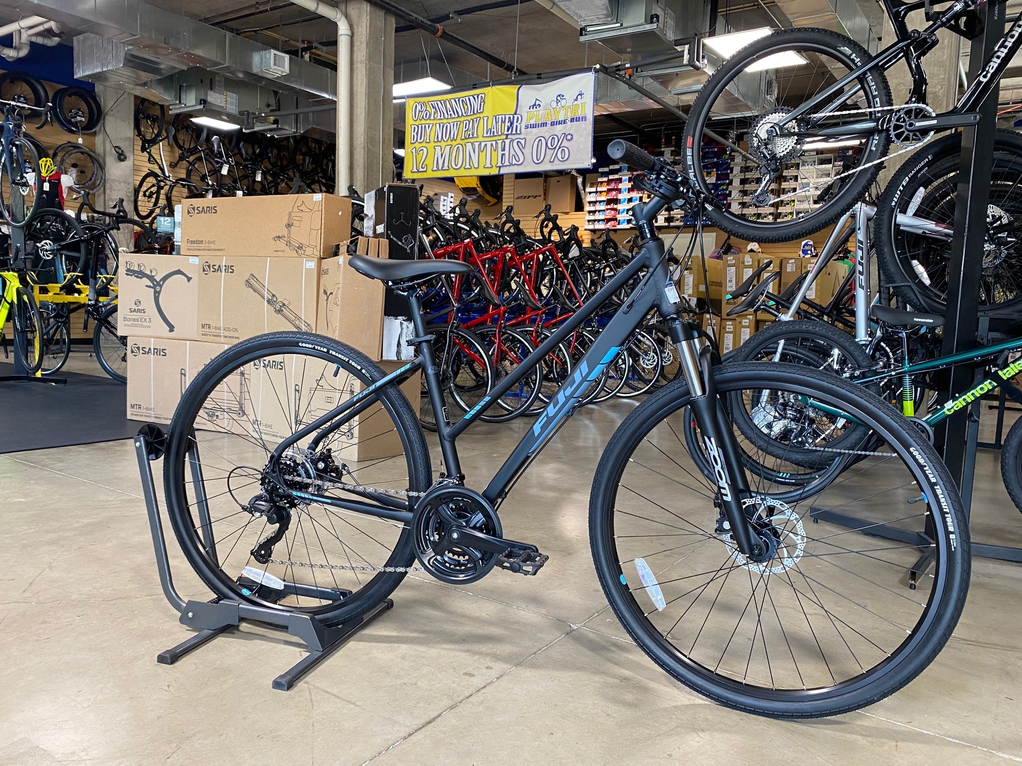 Fuji Traverse 1.7 ST Black/Cyan 2022