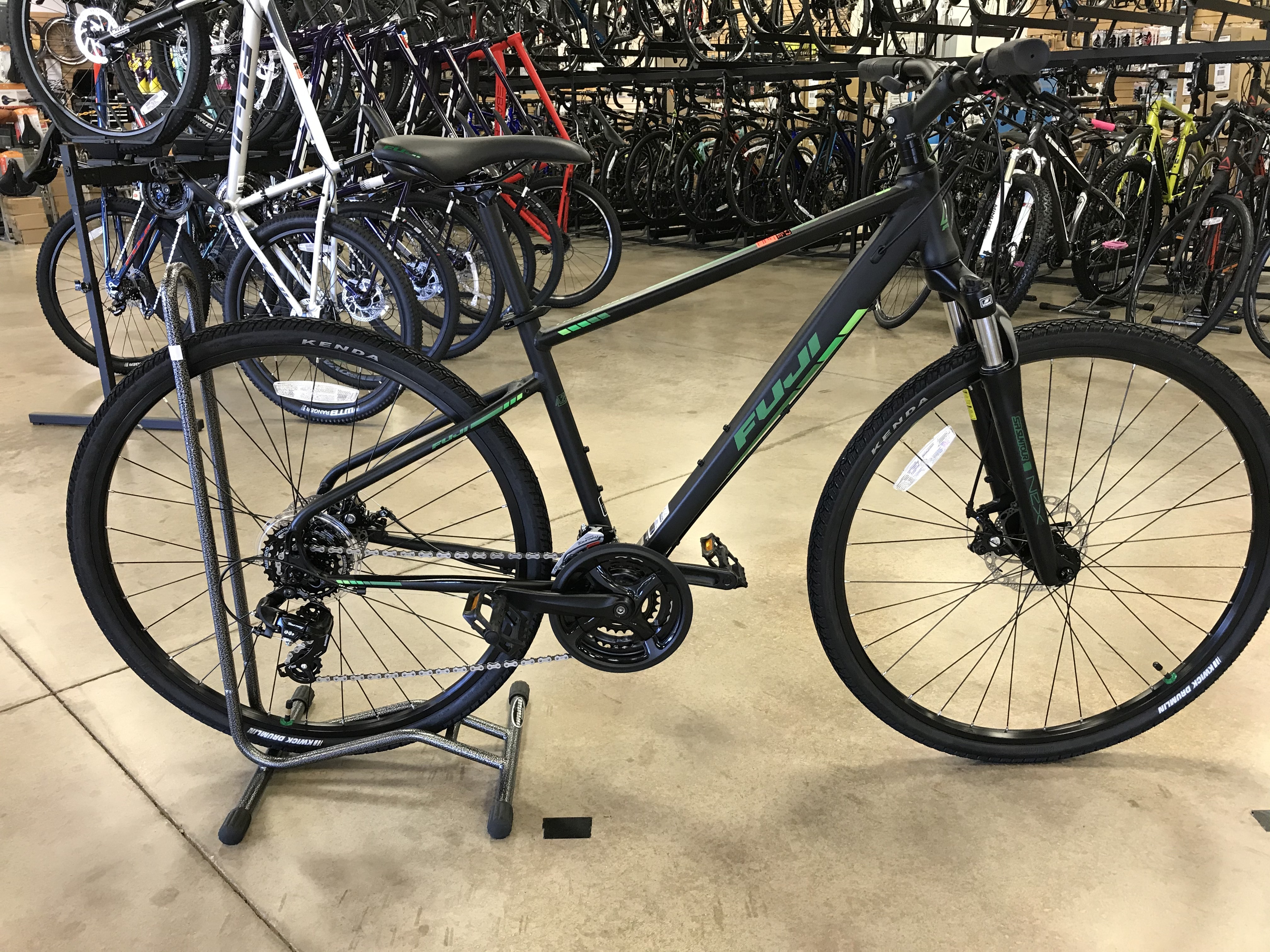 Fuji Traverse 1.7 Disc Satin Black/Green 2022