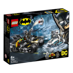 LEGO 76118 Mr. Freeze Batcycle Battle