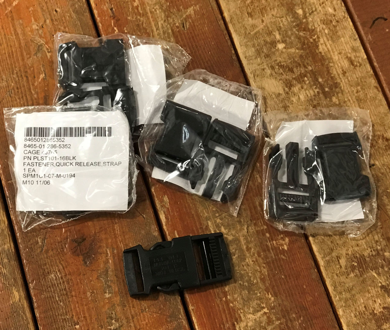 Quick Release Strap Fastener Black 5 pack