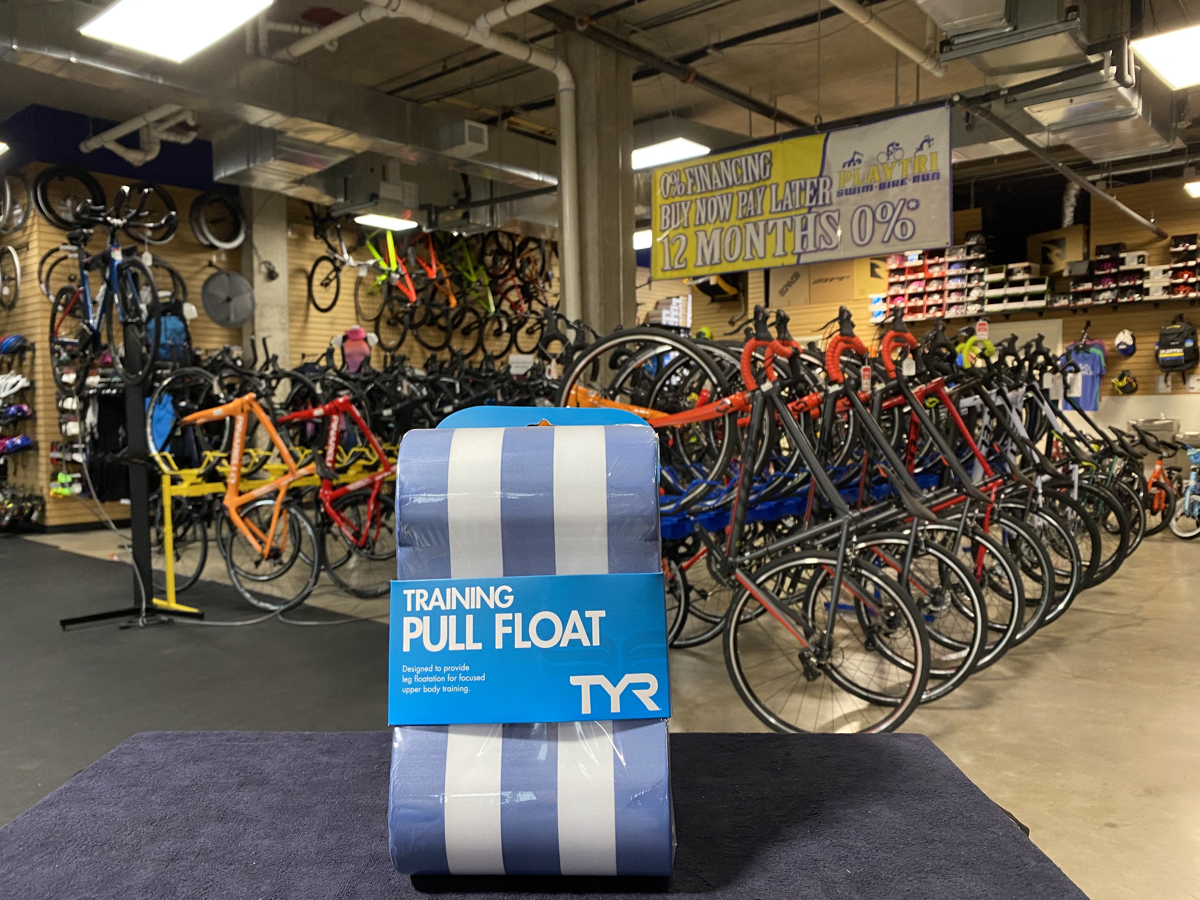 TYR Pull Float