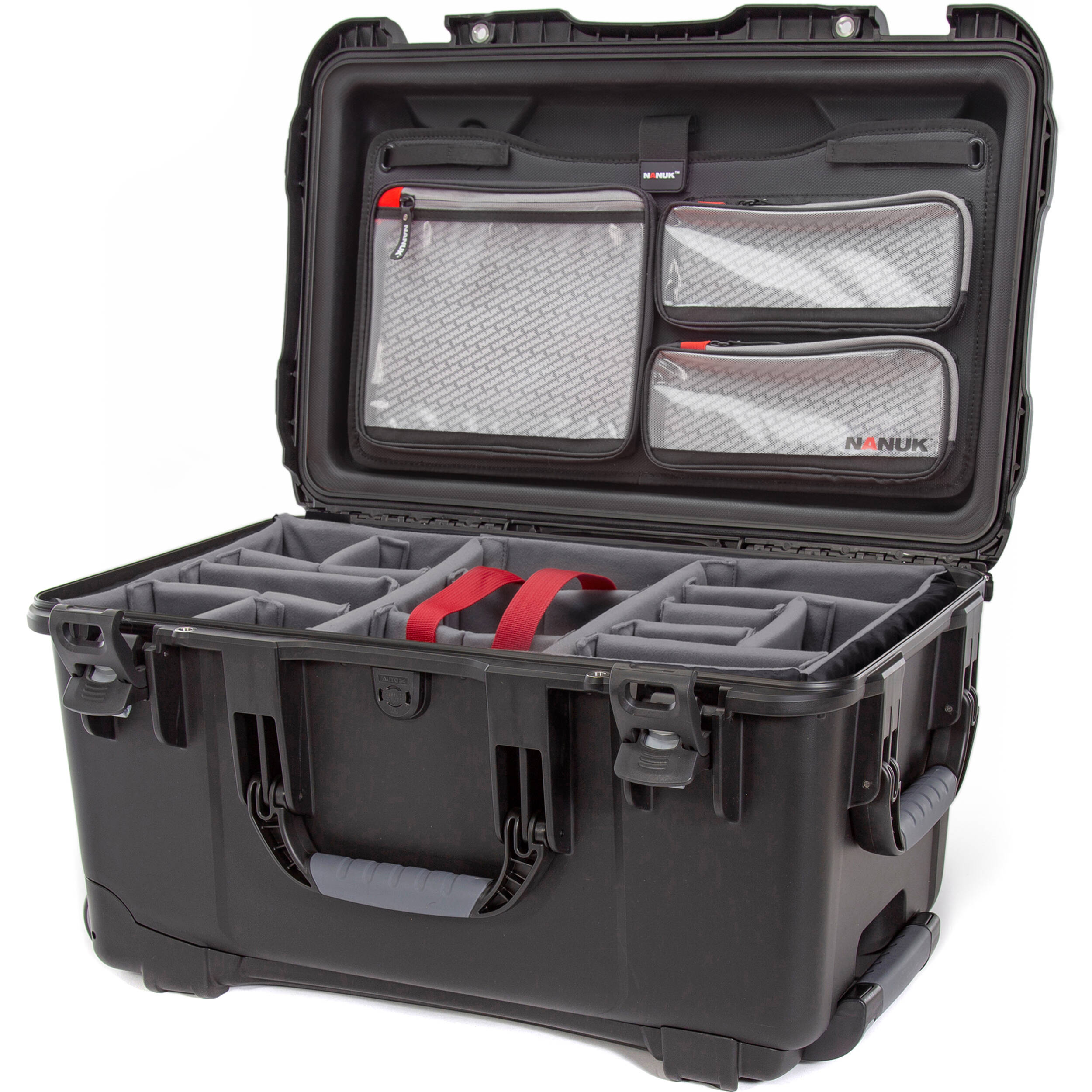 Pelican 1670 Case with Foam (Black)