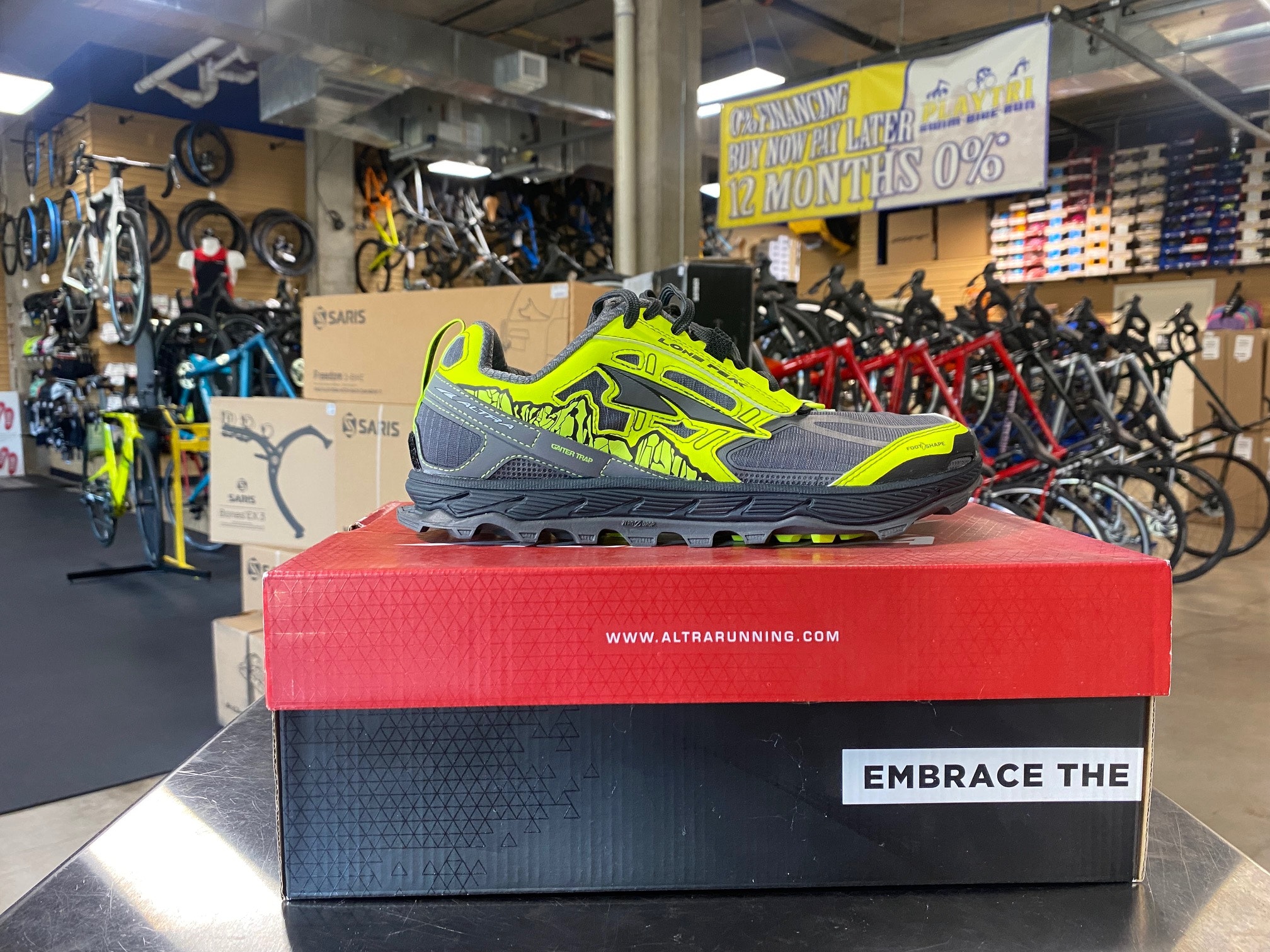 Altra Mens Lone Peak 4 Black/Yellow 2021