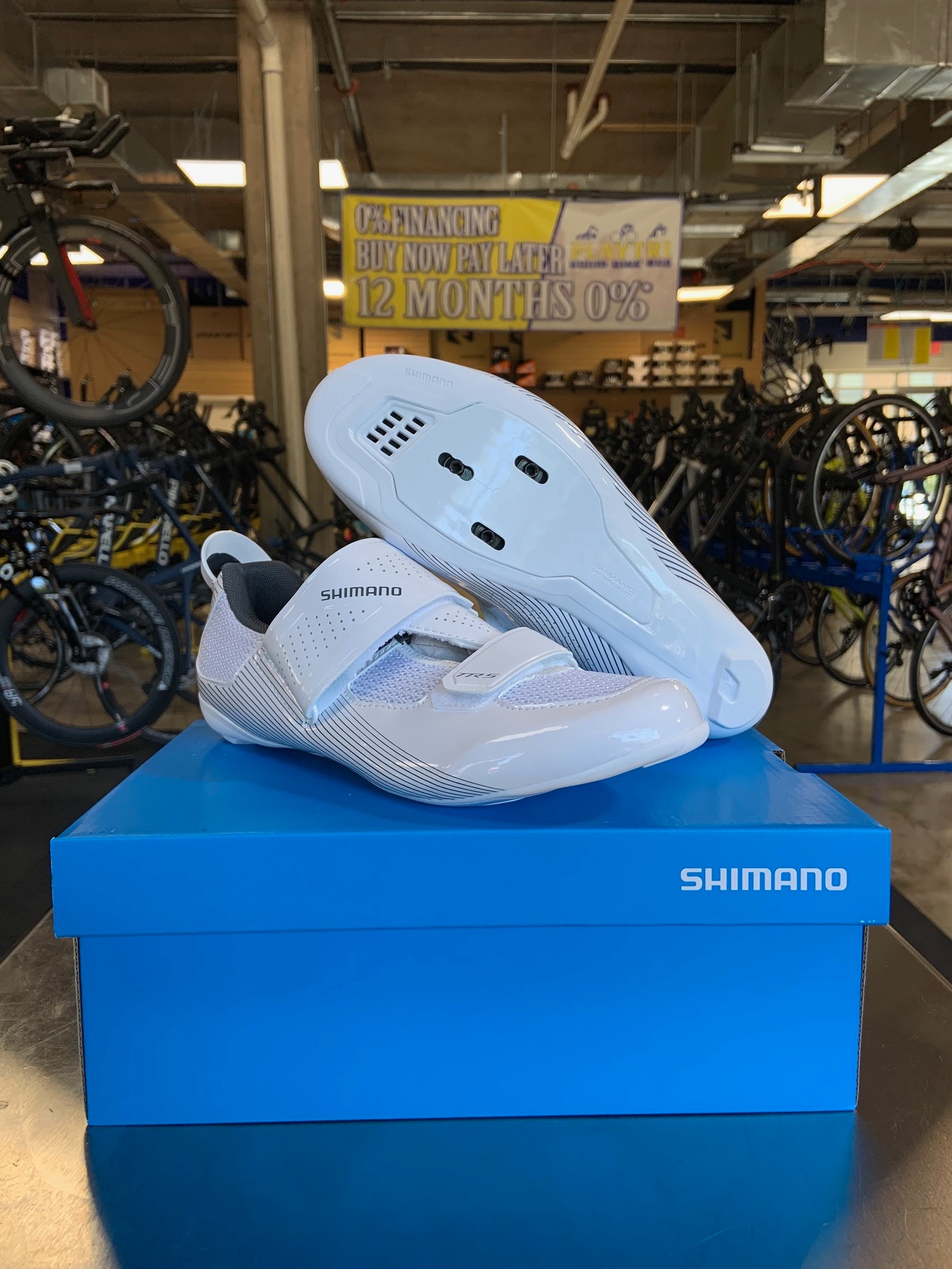 Shimano SH-TR501 Mens Bicycle Shoes 2022