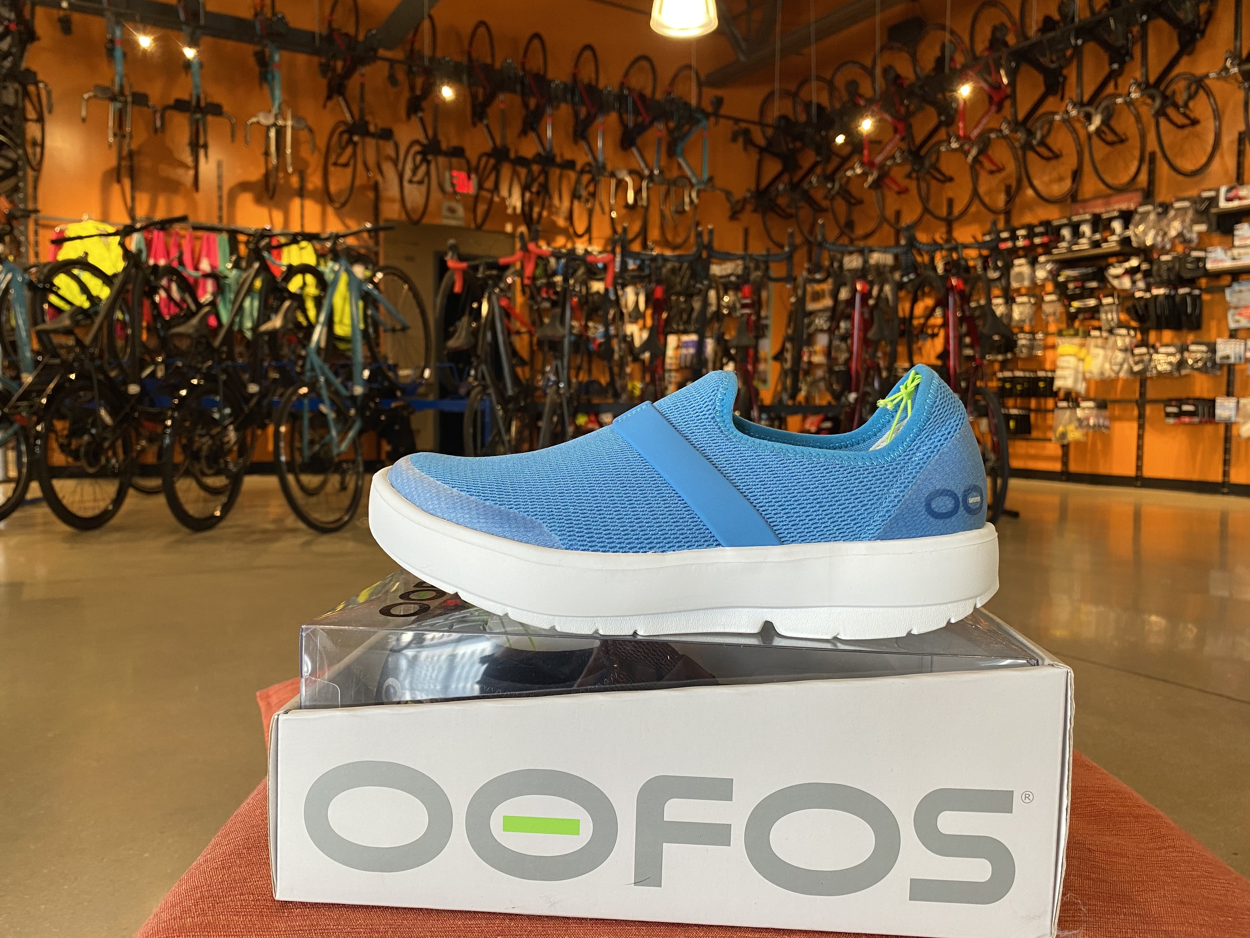 OOFOS Womens Oofos, OOmg Low