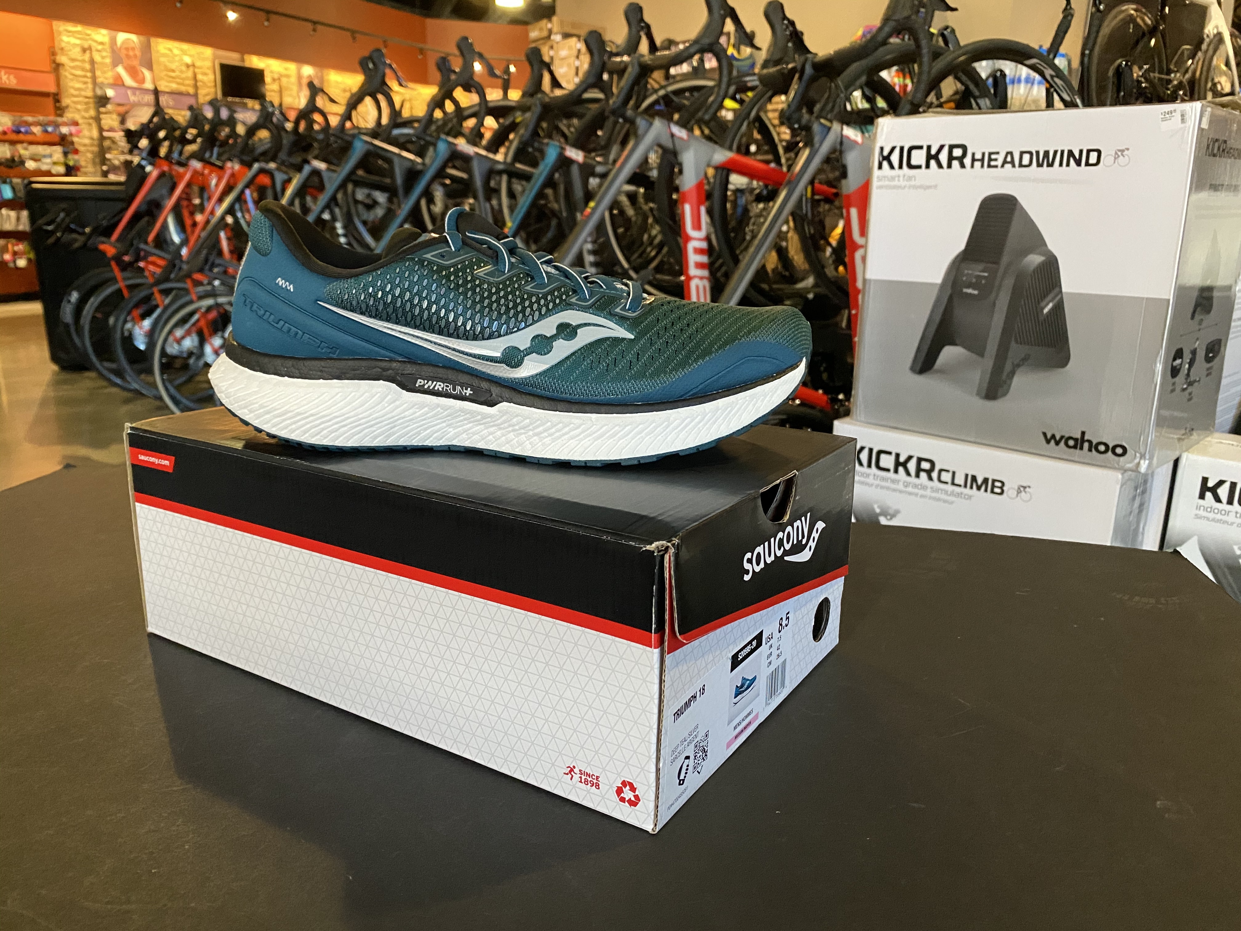 Men   s Saucony Triumph 18 Deep Teal/Silver