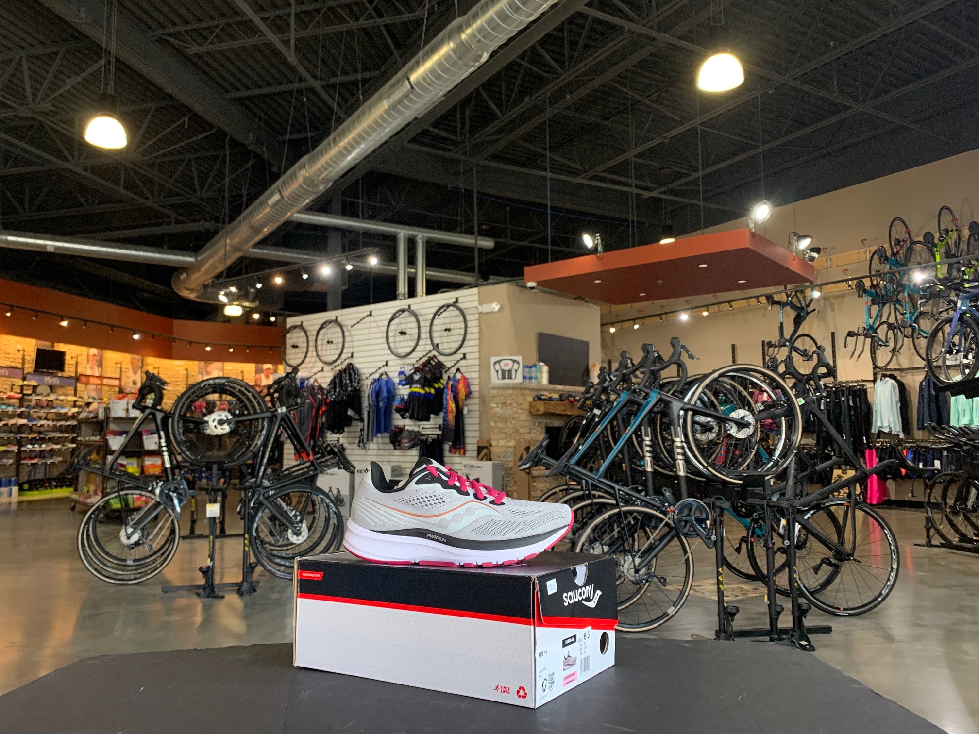 Womens Saucony Ride 14 Fog/Cherry