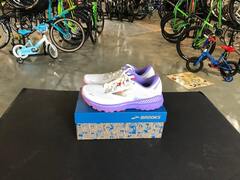 Womens Brooks Adrenaline Gts 22 White/Coral/Purple
